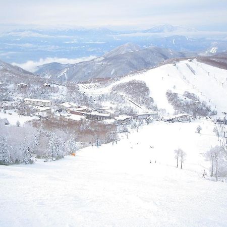 Hotel Araragi Яманути Экстерьер фото
